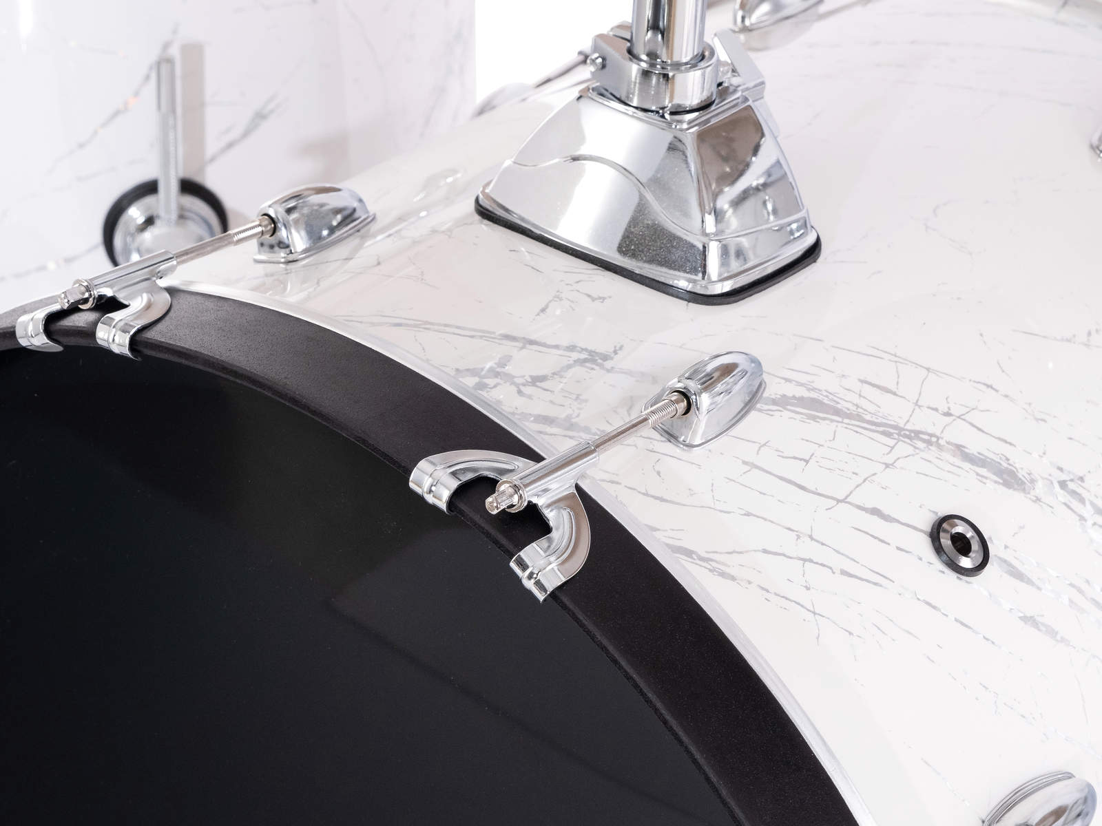 LDRUMS LD-2218-64-01 Ударная установка березовая со стойками, белая 10-12-14-16-22"